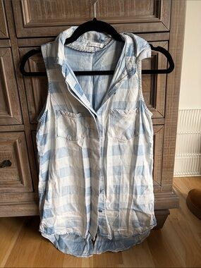 Kenneth Cole distressed blue checkered button down blouse size xs